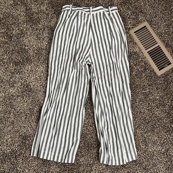 Nordstrom Wide Leg Stripe Linen Pant, never worn - Picture 6 of 6